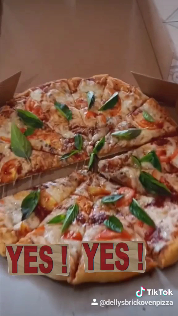 Delly's Brick Oven Pizza Restaurant-2