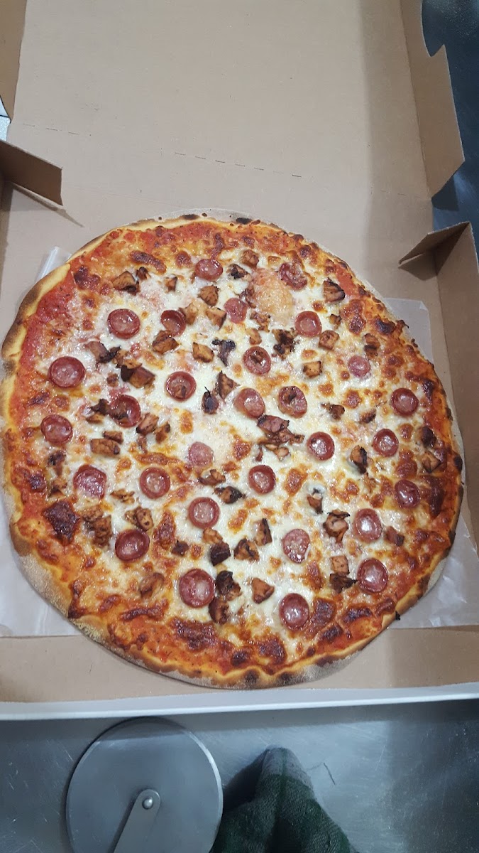 Delly's Brick Oven Pizza Restaurant-7