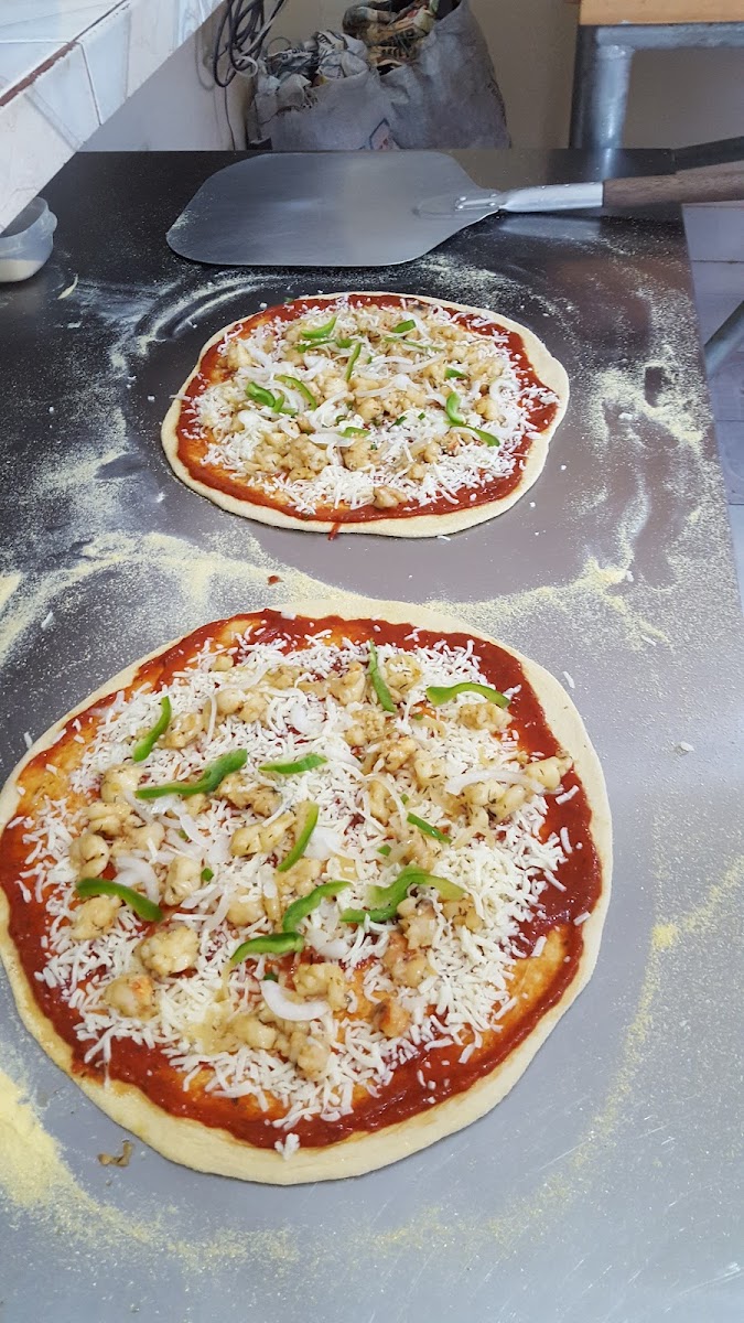 Delly's Brick Oven Pizza Restaurant-8